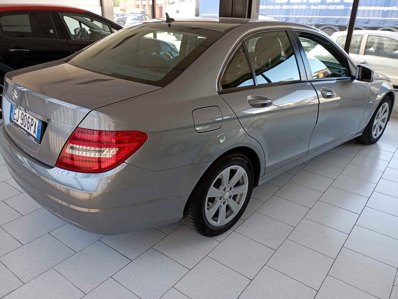 Mercedes-benz C 200 220 CDI BlueEFFICIENCY Elegance