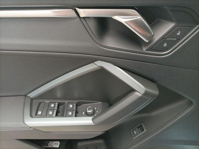 AUDI Q3 SPB 35 TDI S tronic S line Blackline edition