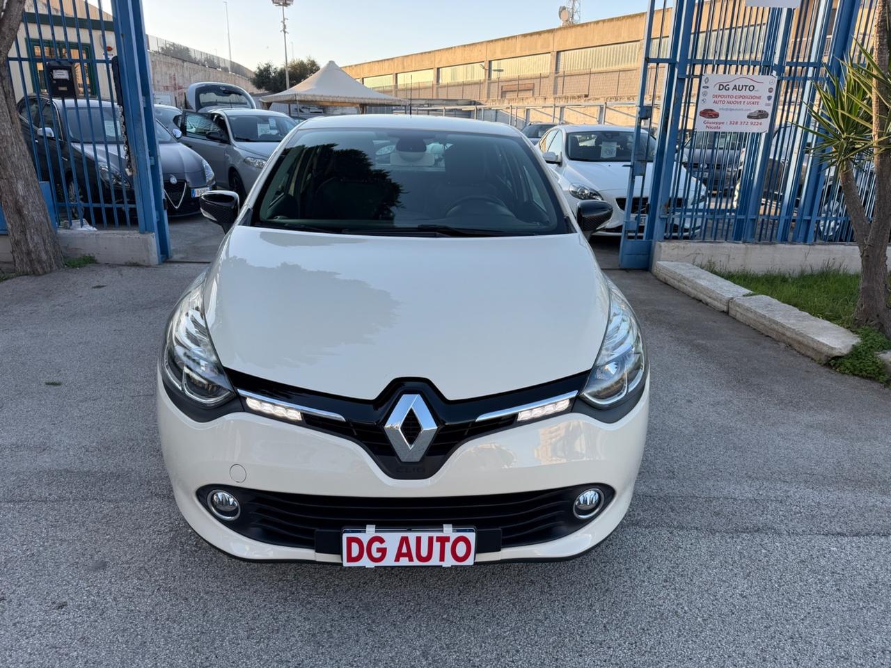 Renault Clio 1.2 benzina 75 cv 2015 navi retroc