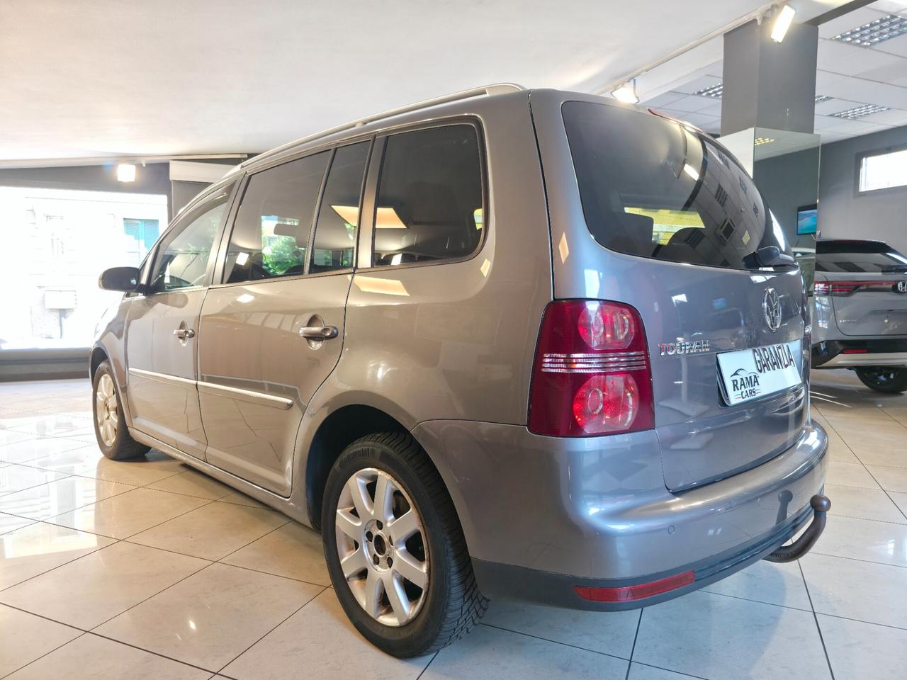 Volkswagen Touran (GANCIO TRAINO)