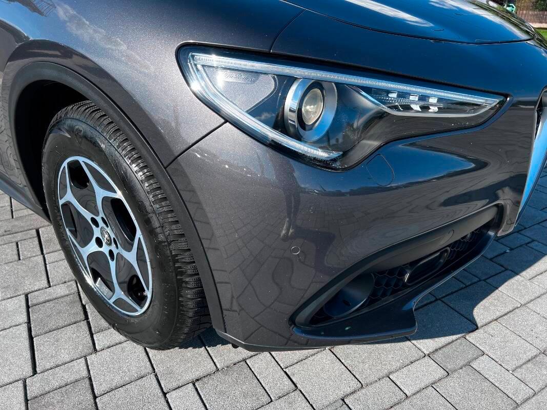 Alfa Romeo Stelvio 2.2 t Business rwd 160cv auto