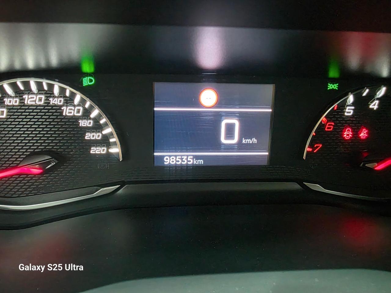 Peugeot 208 BlueHDi 100cv Stop&Start FULL LED