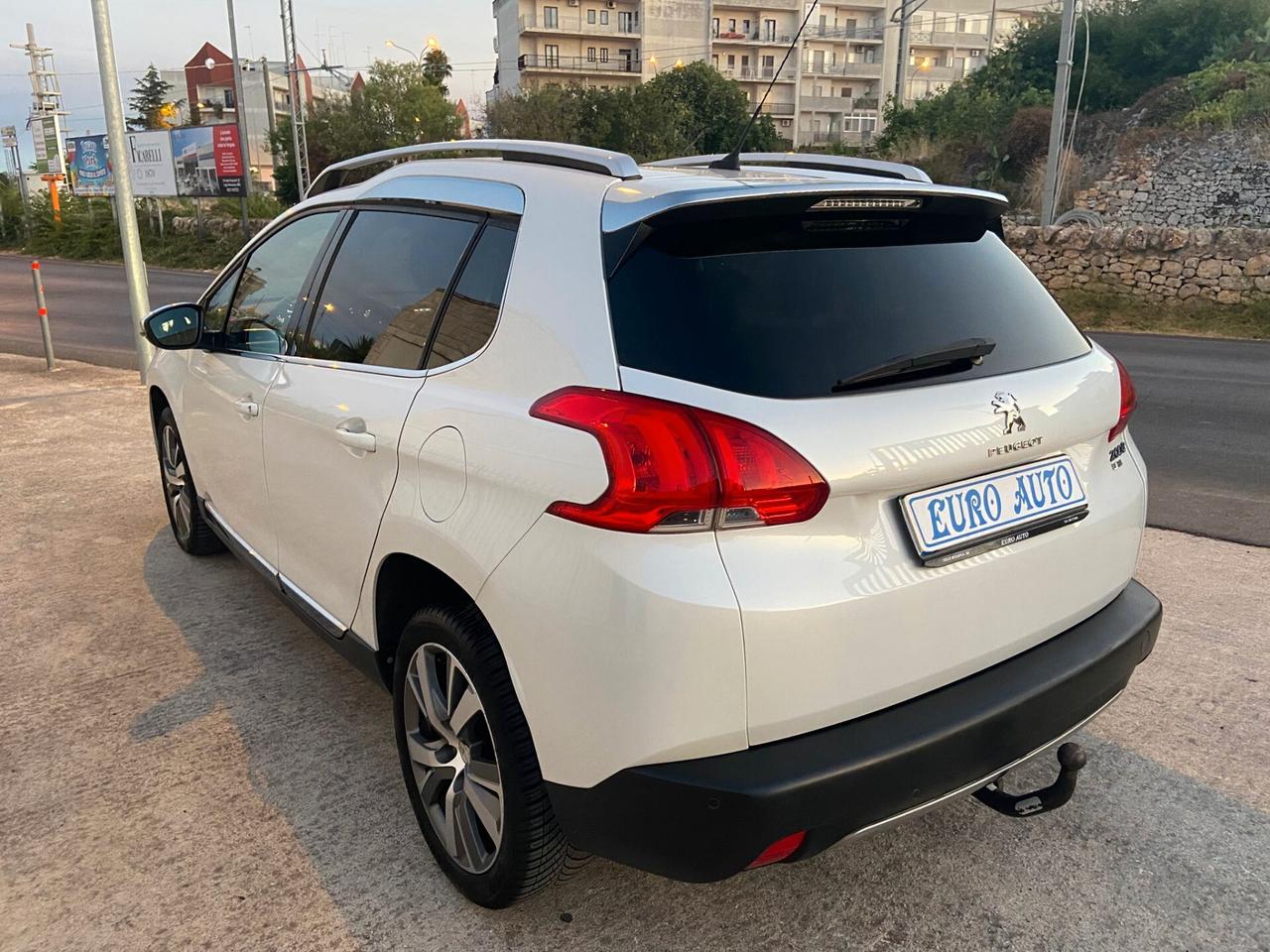 Peugeot 2008 1.6 e-HDi 115 CV Stop&Start Allure
