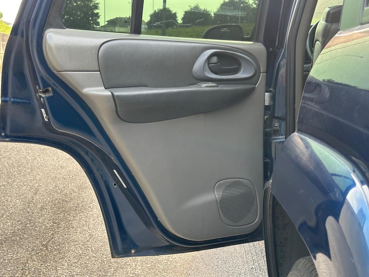 Chevrolet Trailblazer 4.2 L6 LTZ