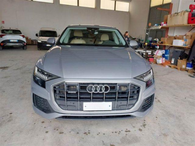 AUDI Q8 45 TDI quattro tiptronic