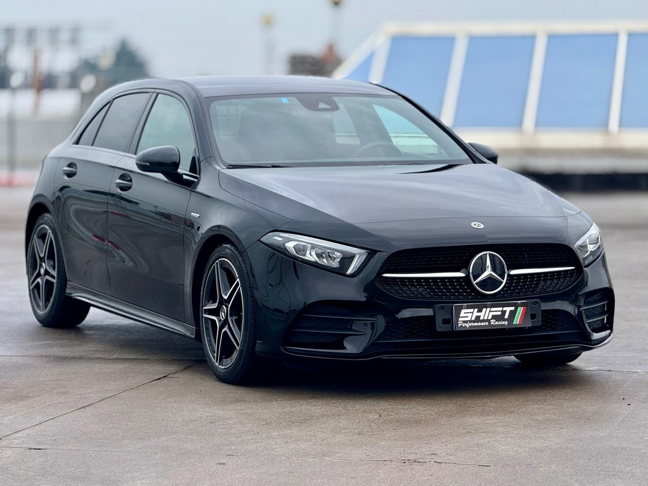 Mercedes-benz A 200 d Premium Night Edition First