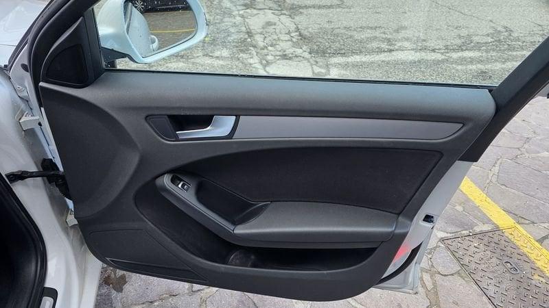 Audi A4 A4 Avant 2.0 TDI 120 CV Business Plus NAVI MMI LED XENO PDC CRUISE