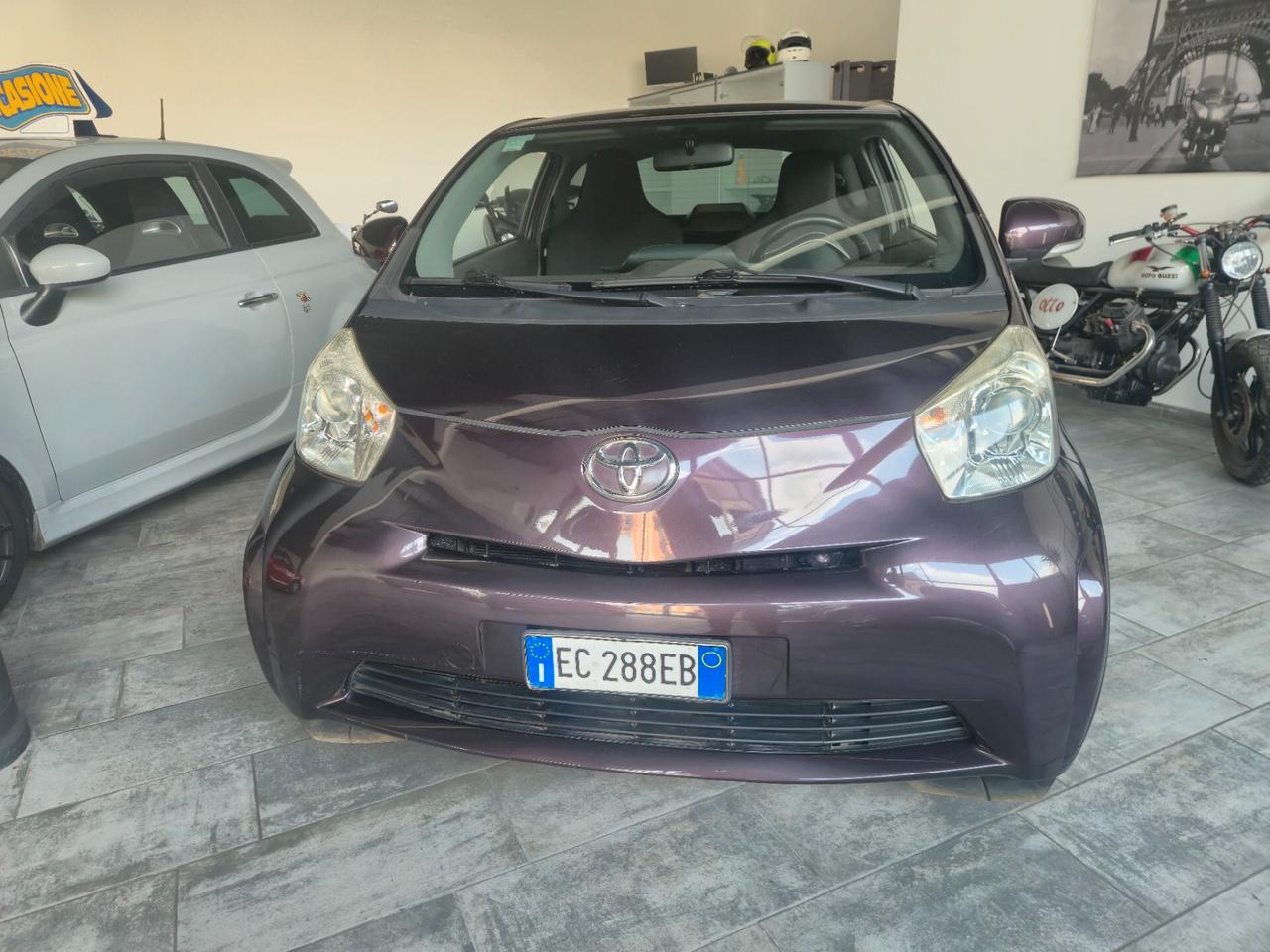 Toyota iQ 1.0