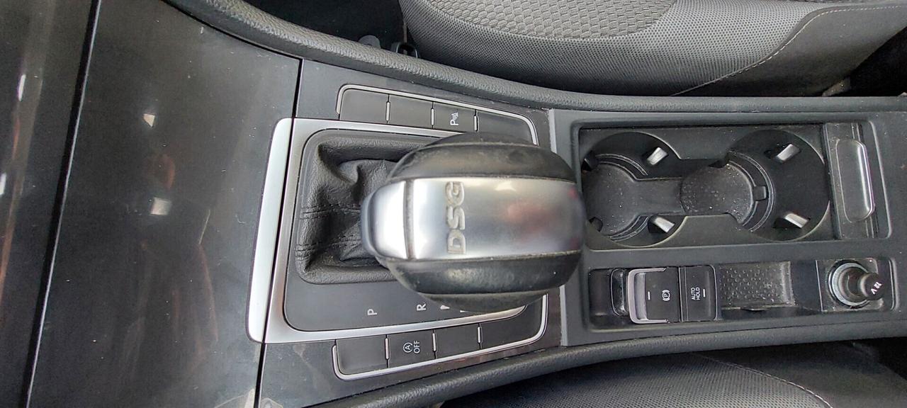 GOLF 7,5 CAMBIO AUTOMATICO DSG 1,5 METANO 130 CV NAVI TELEFONO SENSORI IMPECCABILE