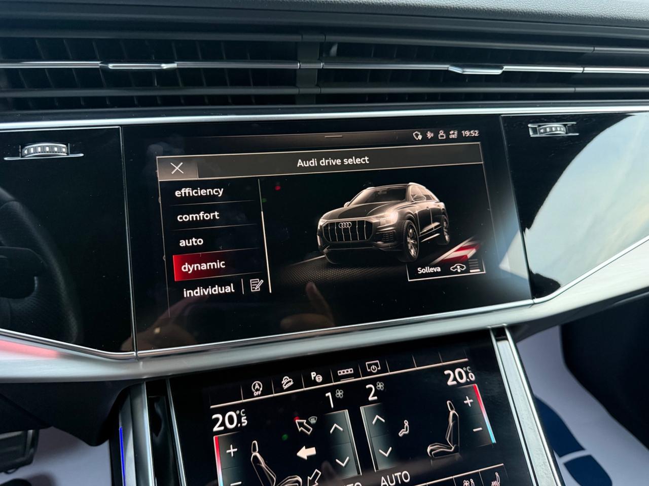Audi Q8 50 TDI 286 CV quattro tiptronic Sport