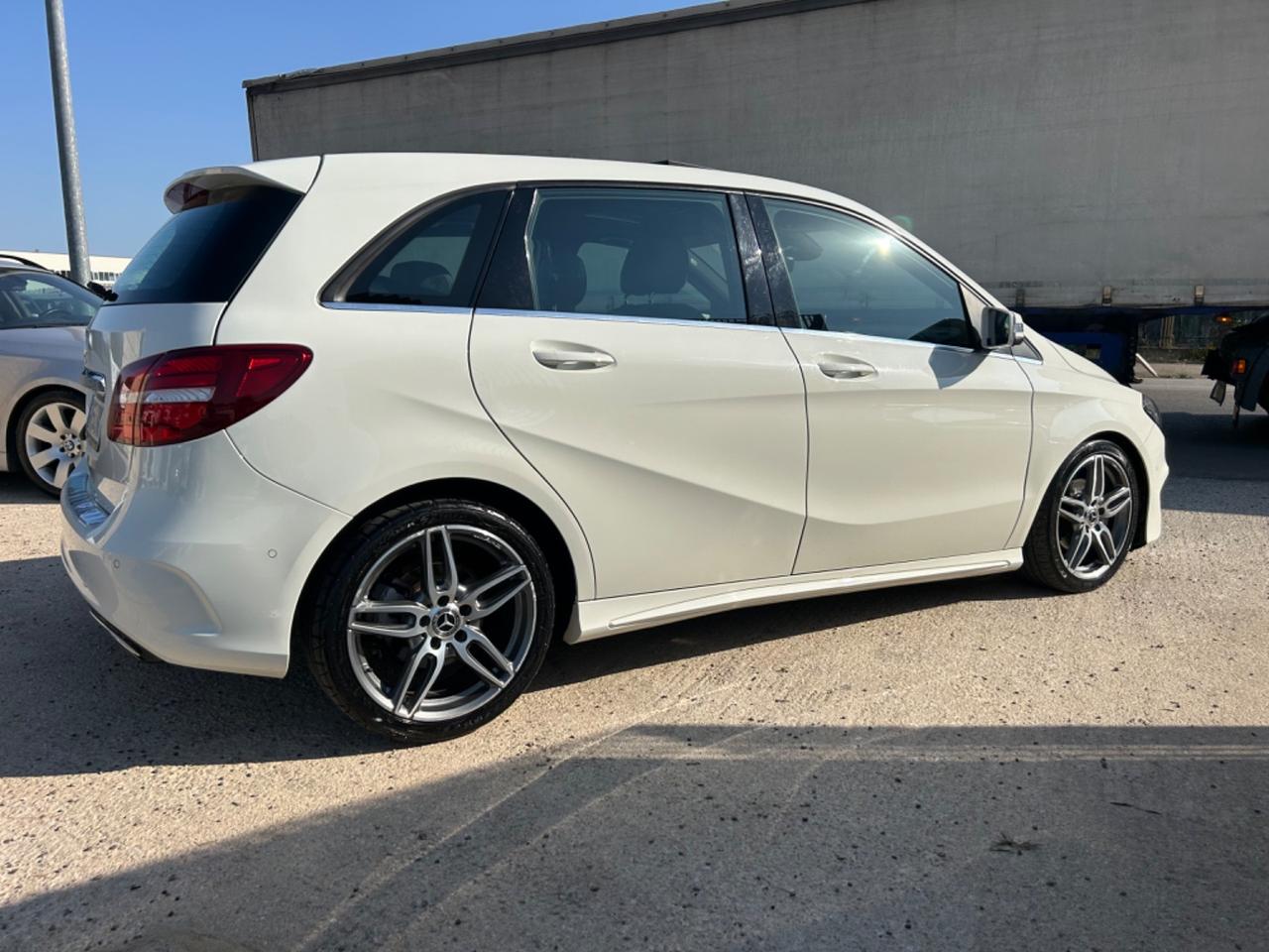 Mercedes-benz B 180 B 180 d Automatic Premium