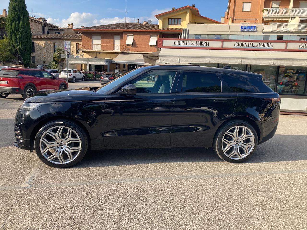 Land Rover Range Rover Velar D 240 R-Dynamic SE