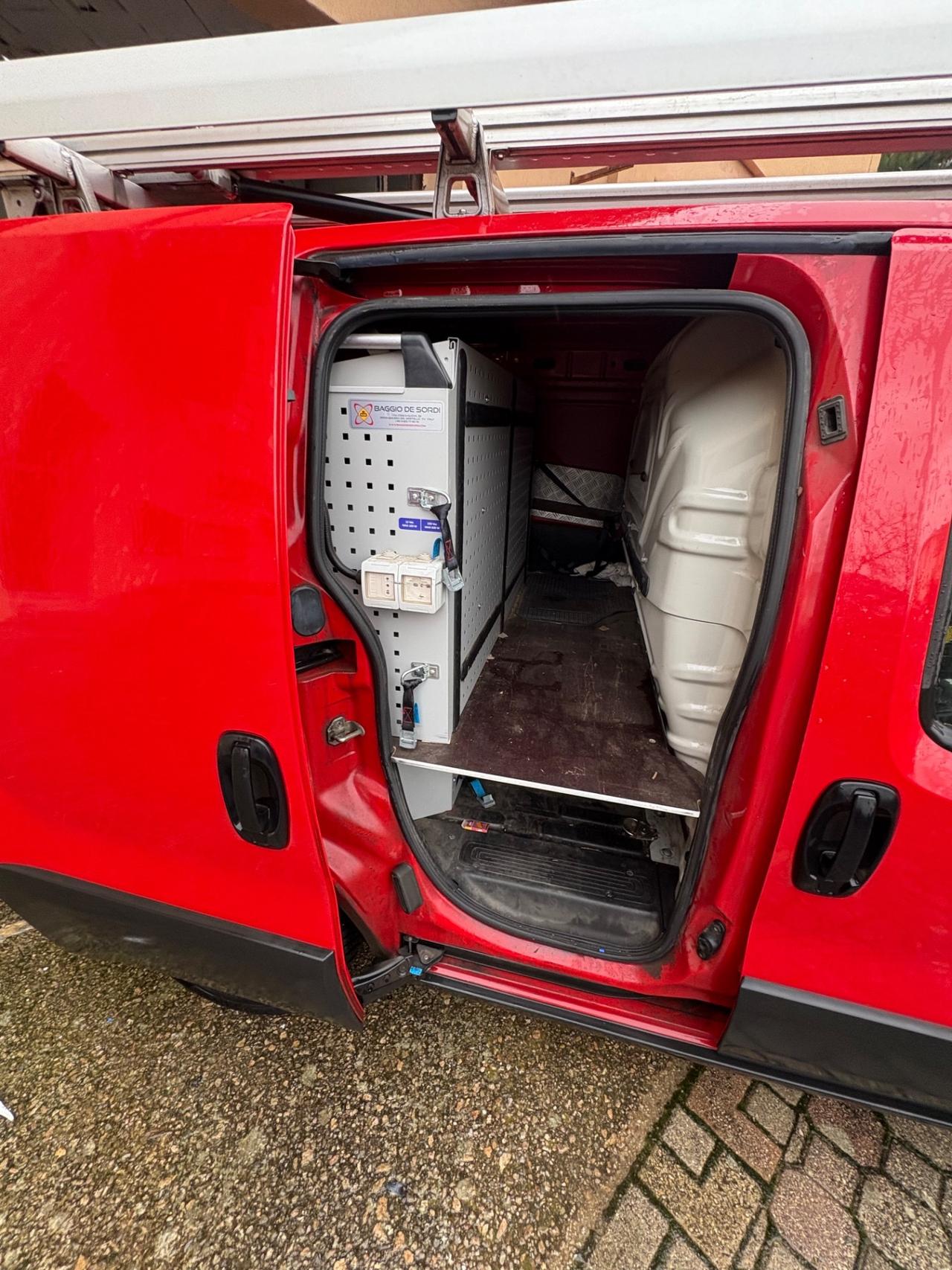 Fiat Fiorino 1.3 MJT 95CV Combinato Adventure