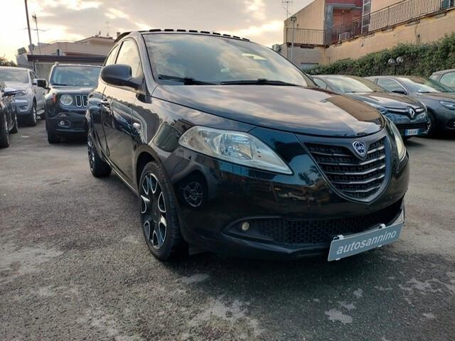 Lancia Ypsilon 1.3 MJT 16V 95 CV 5 porte S&S S Momodesign Tetto Panoramico/Apribile