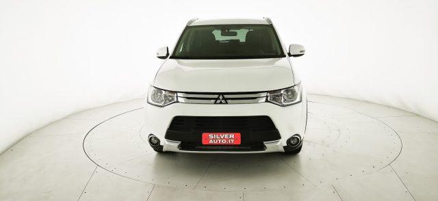 MITSUBISHI Outlander 2.2 DI-D 4WD Instyle 5p.