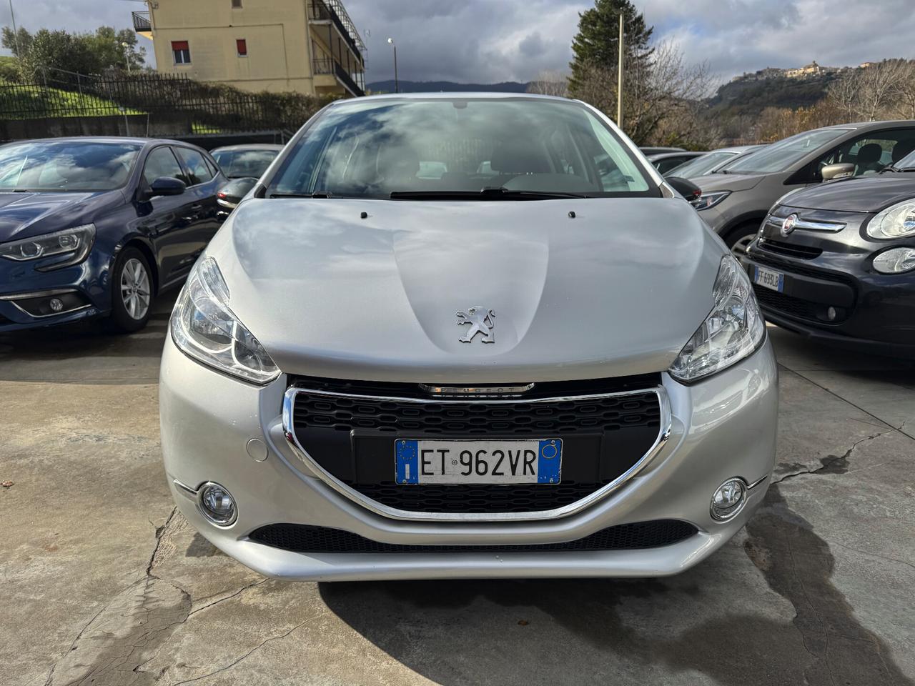 Peugeot 208 1.2 82CV Allure/2014