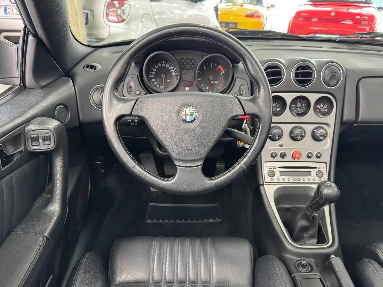 Alfa Romeo Spider 2.0 jet 16v service book