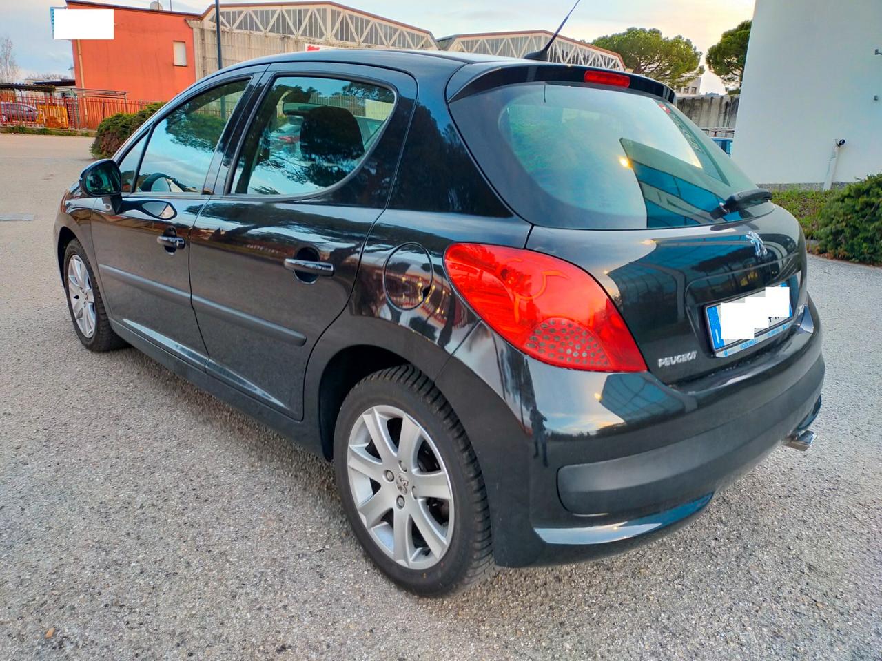Peugeot 207 1.6 hdi XS 5p adatta per neopatentati