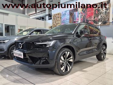 VOLVO XC40 B3 automatico Ultra Dark