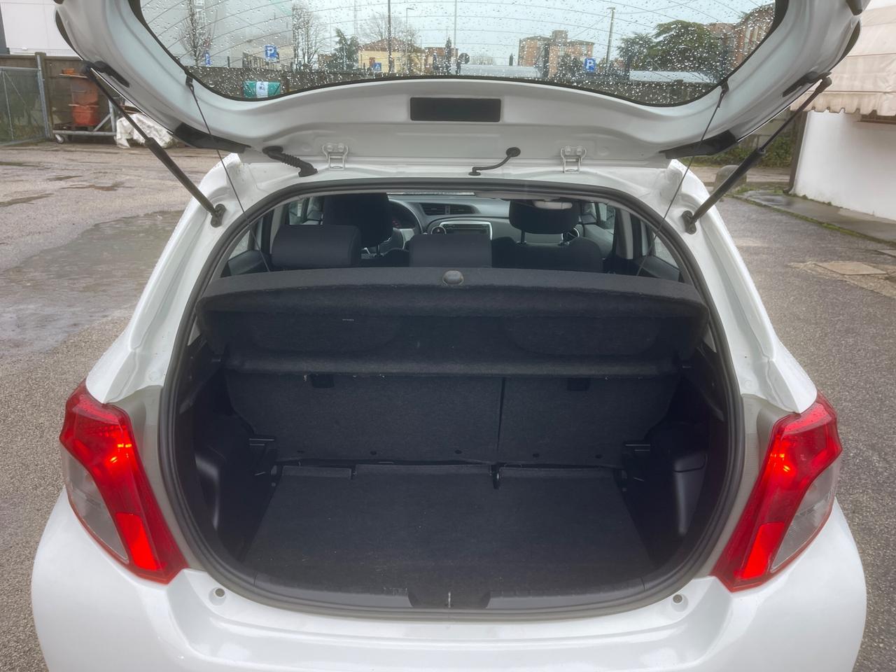 Toyota Yaris 1.0 5 porte Lounge