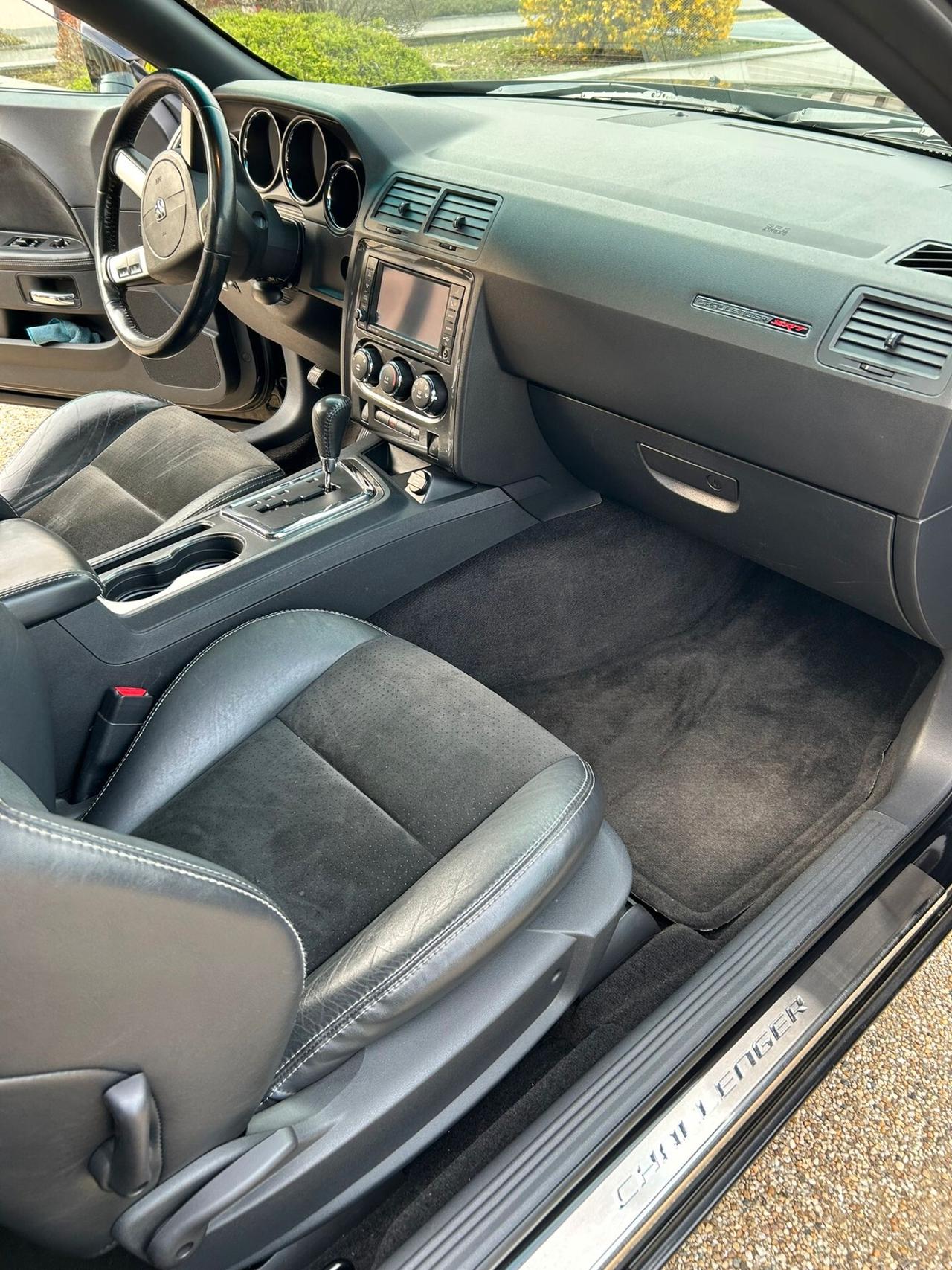 Dodge Challenger SRT-8 2009