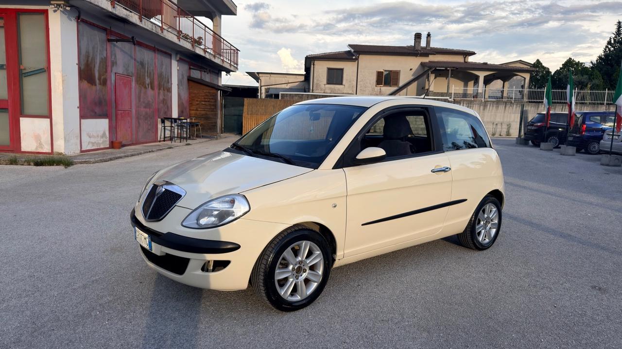 Lancia Ypsilon 1.3 Multijet 16V Platino