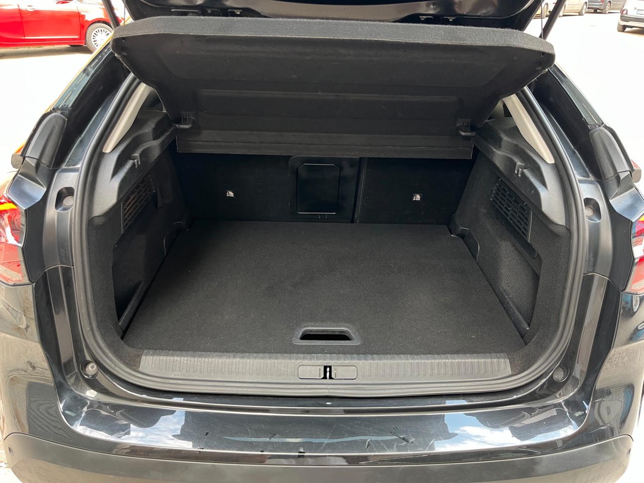 Citroen C4 BlueHDi 130 S&S EAT8 Shine