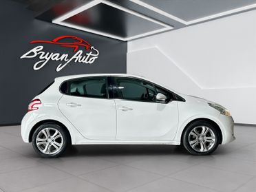 Peugeot 208 1.2 PURETECH 82 CV 5 porte Allure