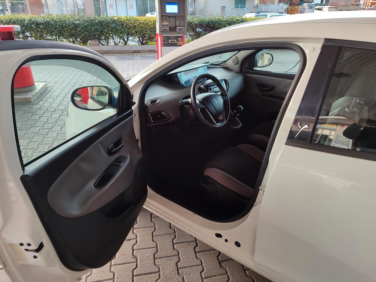 Lancia Ypsilon 1.2 ANNO 2016 EURO 6 PROMO