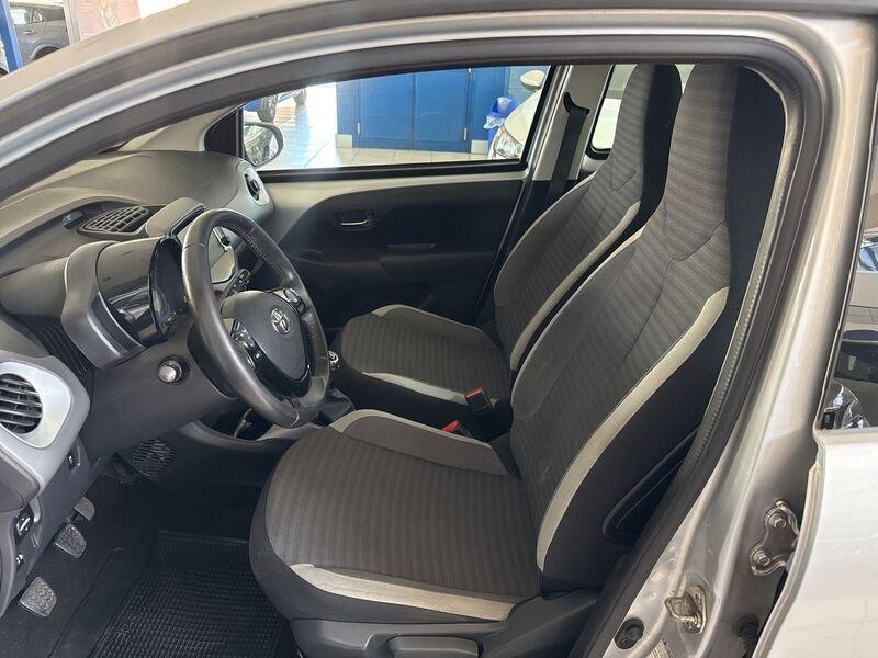 Toyota Aygo 1.0 VVT-i 69 CV 5 porte x-business