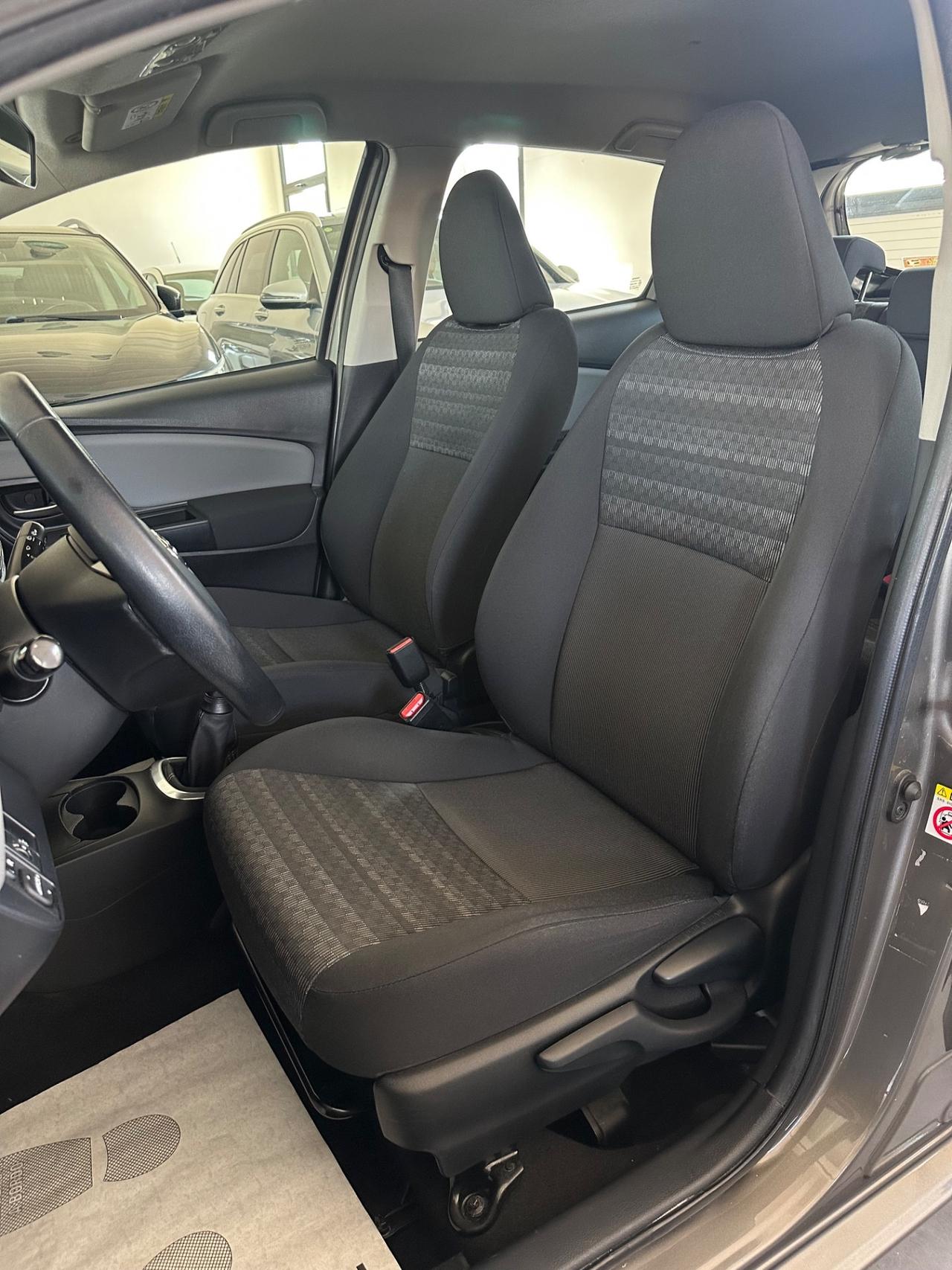 Toyota Yaris 1.0 5 porte Lounge