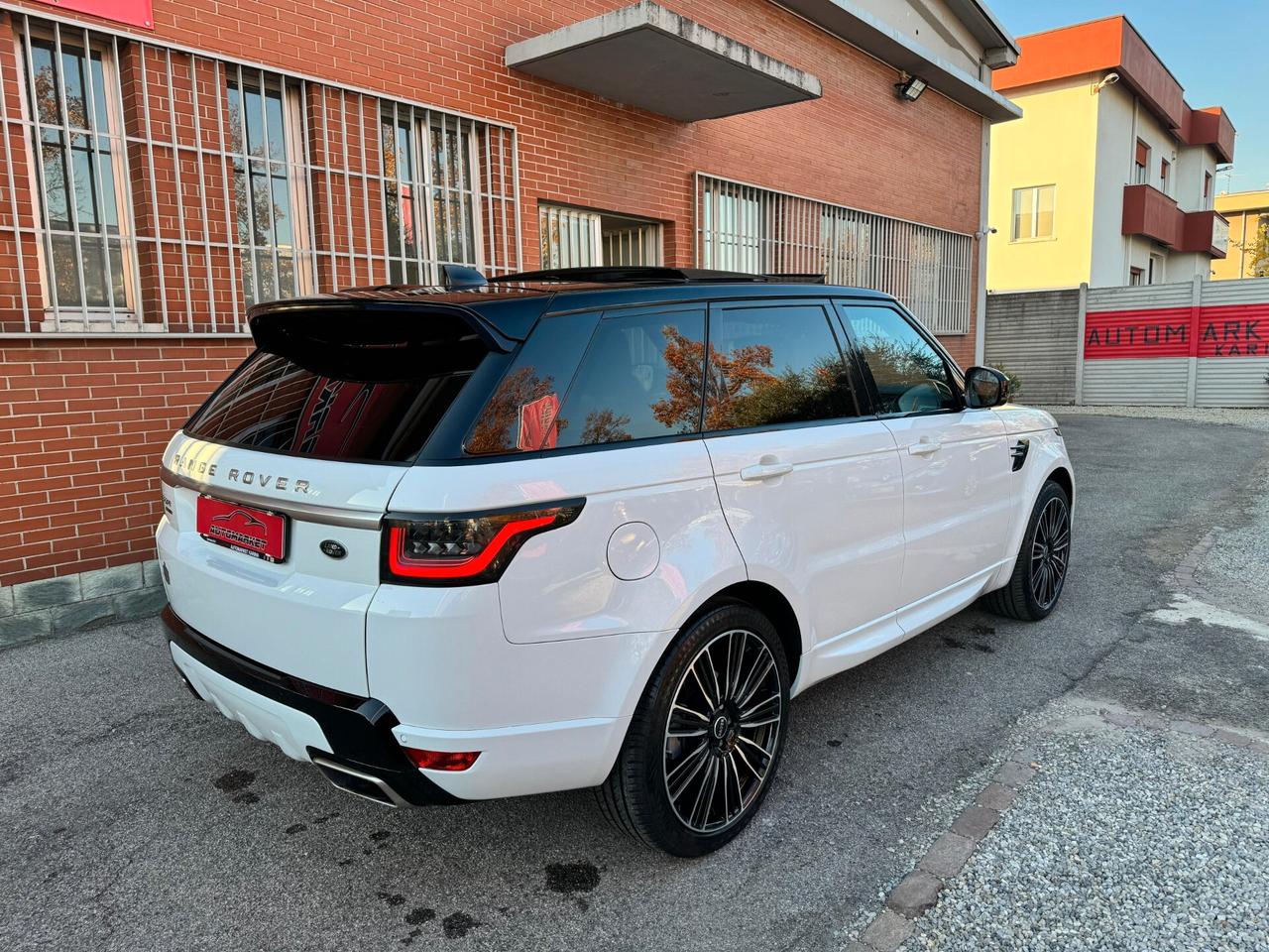 Land Rover Range Rover Sport Range Rover Sport 3.0 SDV6 249cv HSE Dynamic