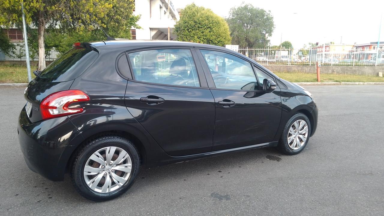 Peugeot 208 1.2 VTi 82 CV 5 P neop 108milakm 12