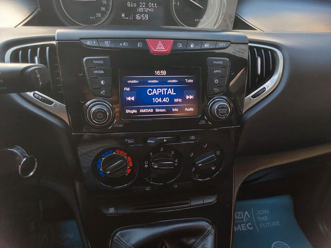 Lancia Ypsilon 1.2 69 CV GPL Ecochic Gold