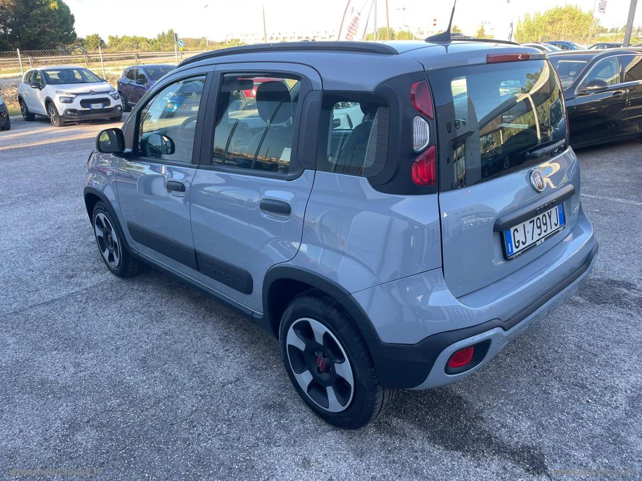 FIAT Panda 1.0 FireFly S&S Hybrid City Cross CITY CROSS