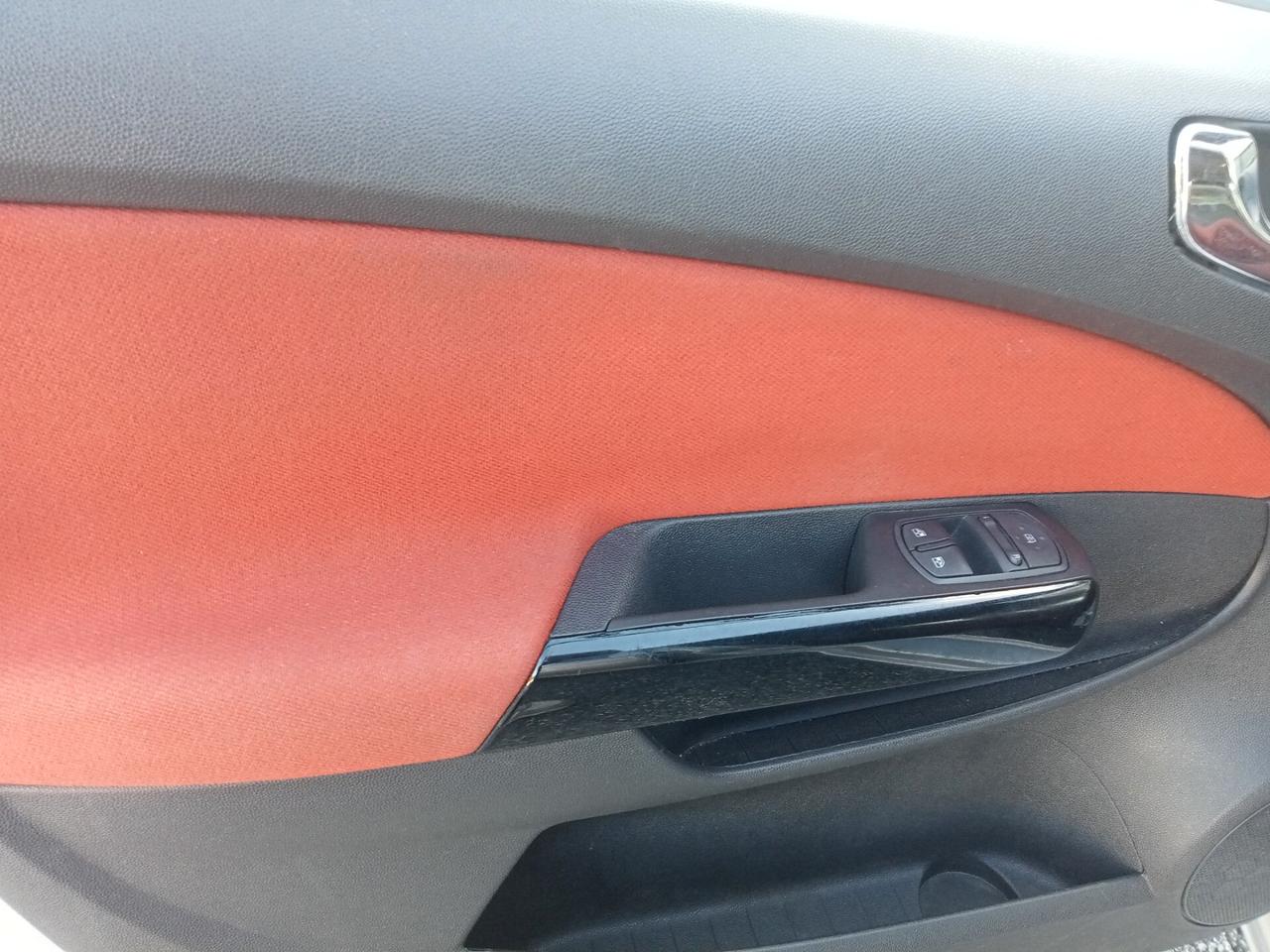 Opel Corsa 1.2 5 porte Club 2010