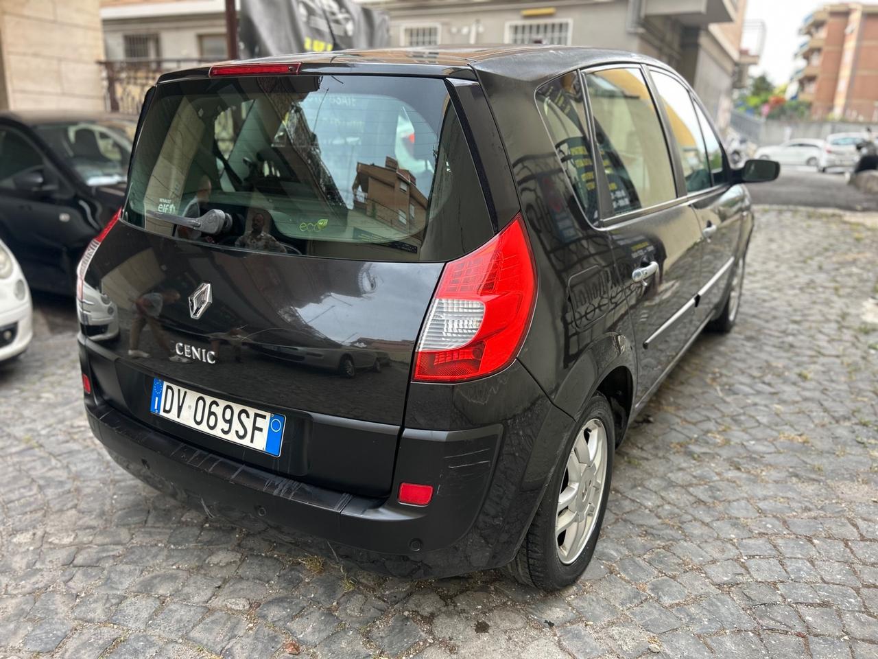 Renault Scenic Grand Scénic 1.5 dCi/105CV PlayStation Portable
