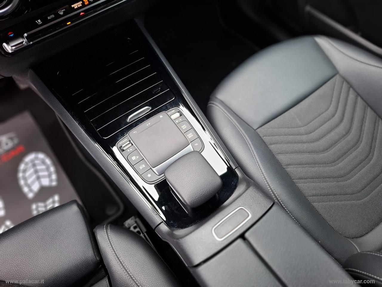 MERCEDES-BENZ GLA 200 d Automatic 4Matic Sport