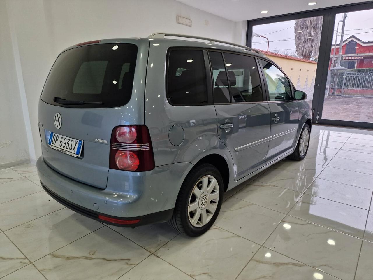 Volkswagen Touran 2.0 Metano 7 POSTI