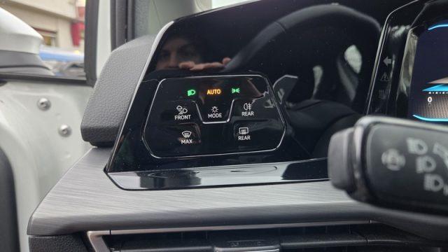 VOLKSWAGEN Golf 1.5 TGI DSG Style PERMUTE UNICOPR. OK NEOPAT.