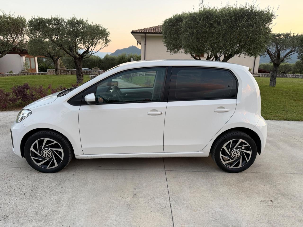 Volkswagen up! 1.0 5p. eco high BlueMotion Technology