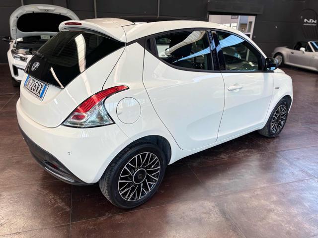 LANCIA Ypsilon 1.2 69 CV 5 porte S&S S Momodesign