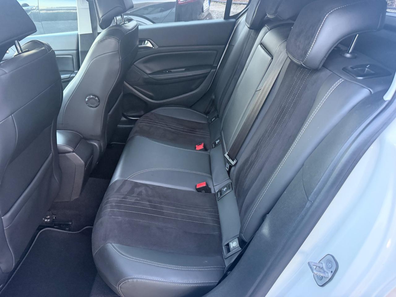 Peugeot 308 BlueHDi 120 S&S Allure