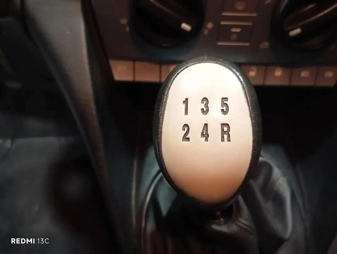 LANCIA YPSILON DEL 2009 110.000 KM