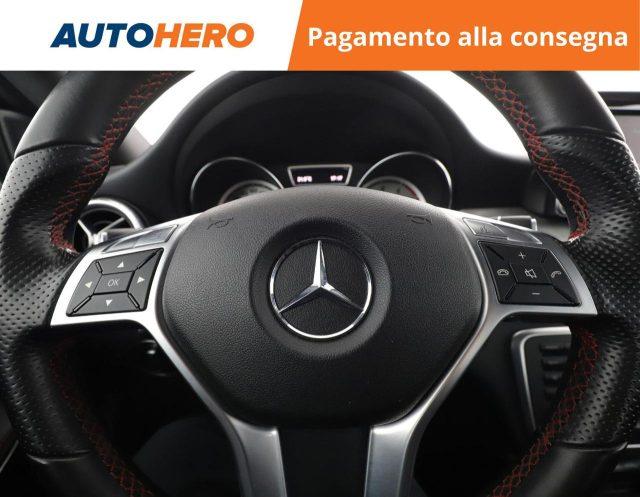 MERCEDES-BENZ CLA 200 Premium