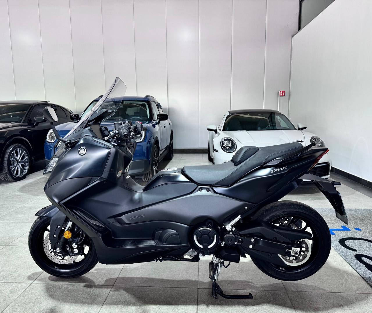 Yamaha TMAX 560 Matt Black