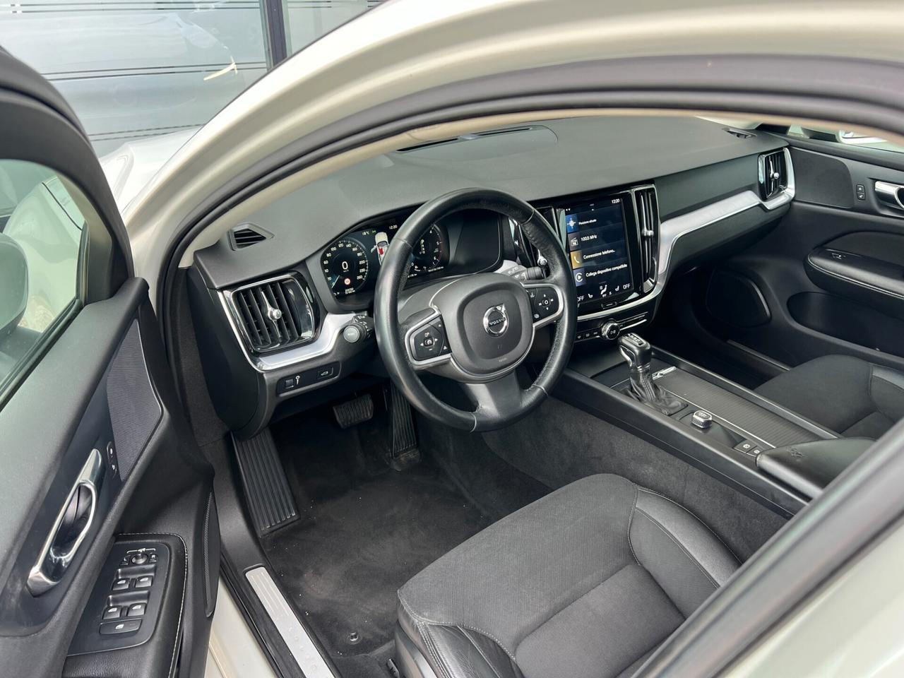 VOLVO V60/UNICO PROP/IVA ESPOSTA
