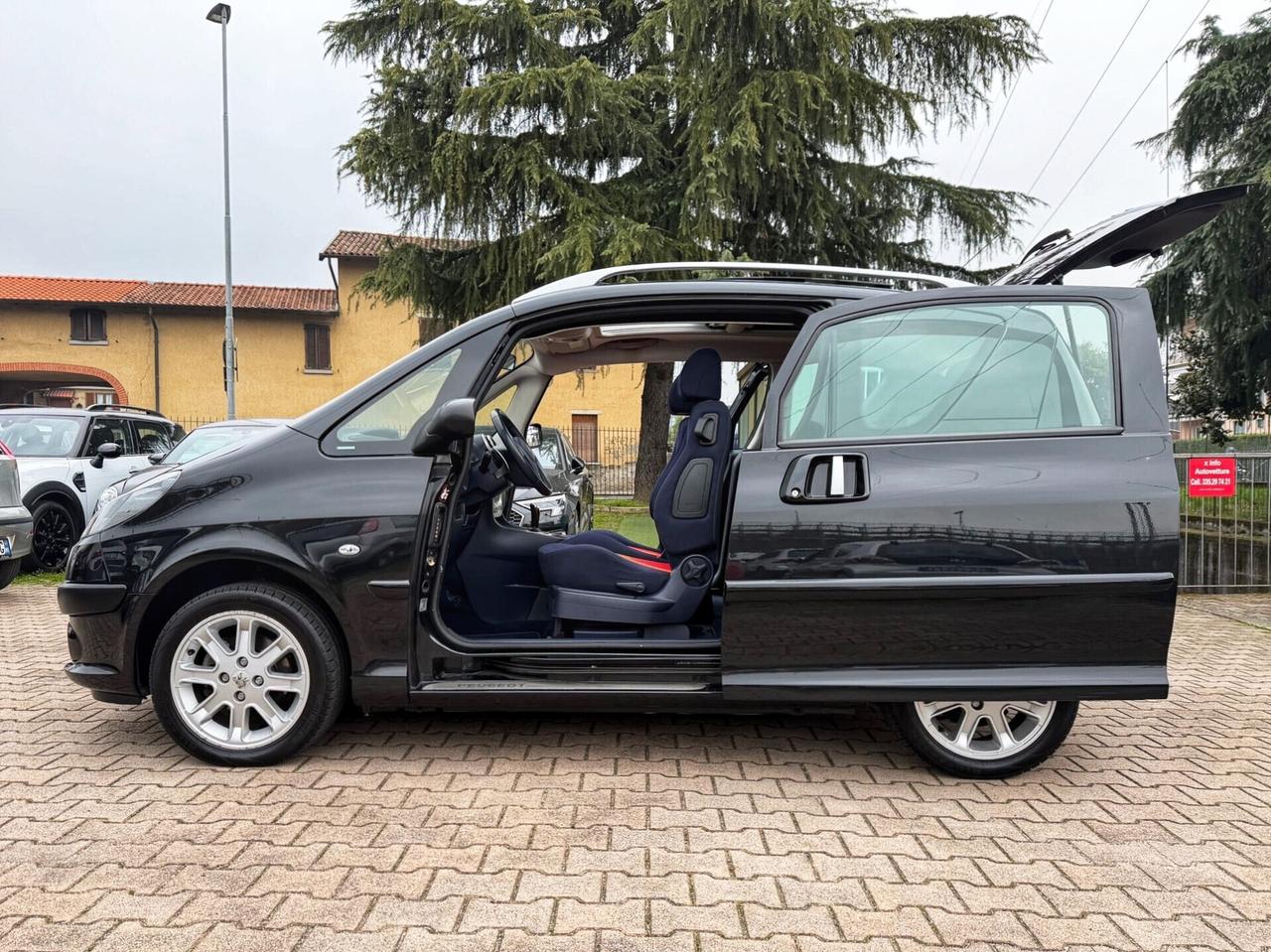 Peugeot 1007 1.6 Sporty AUTOMATICA PORTE SCORREVOLI TETTO PANORAMICO NAVIGA