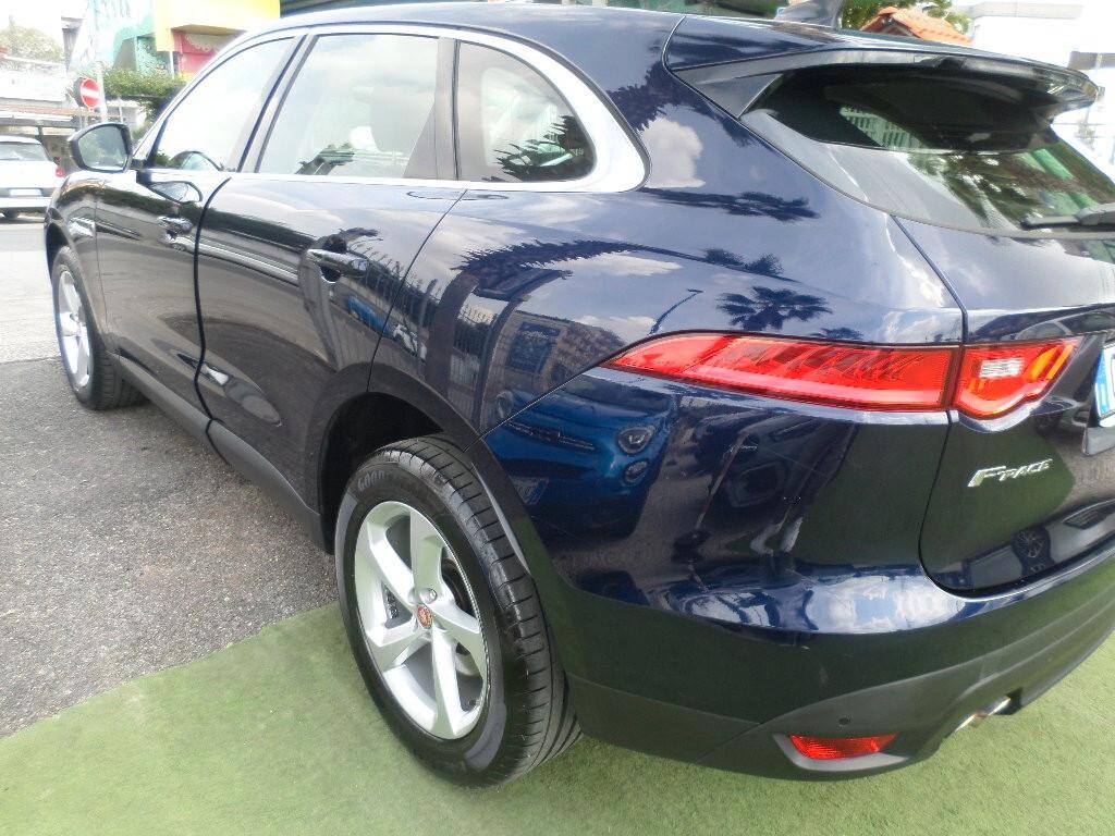 Jaguar F-Pace 2.0 D 180 CV AWD aut. Prestige
