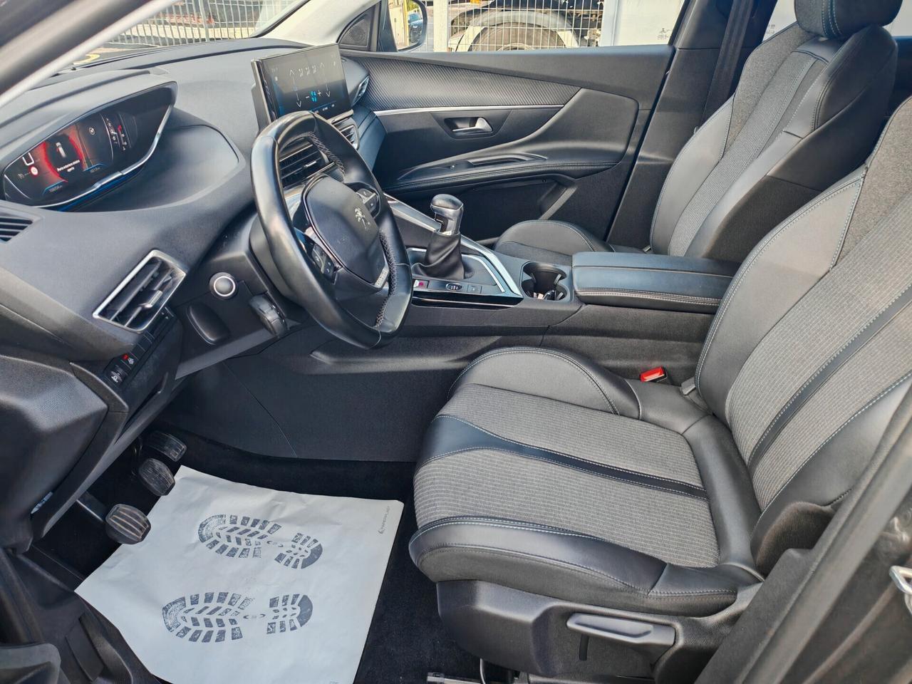 Peugeot 3008 15HDi Allure Pack pelle navig cam2022